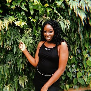 Meet your Posher, Mia